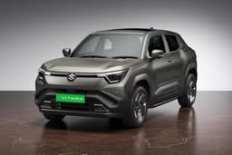 Maruti Suzuki E Vitara Color Land Breeze Green